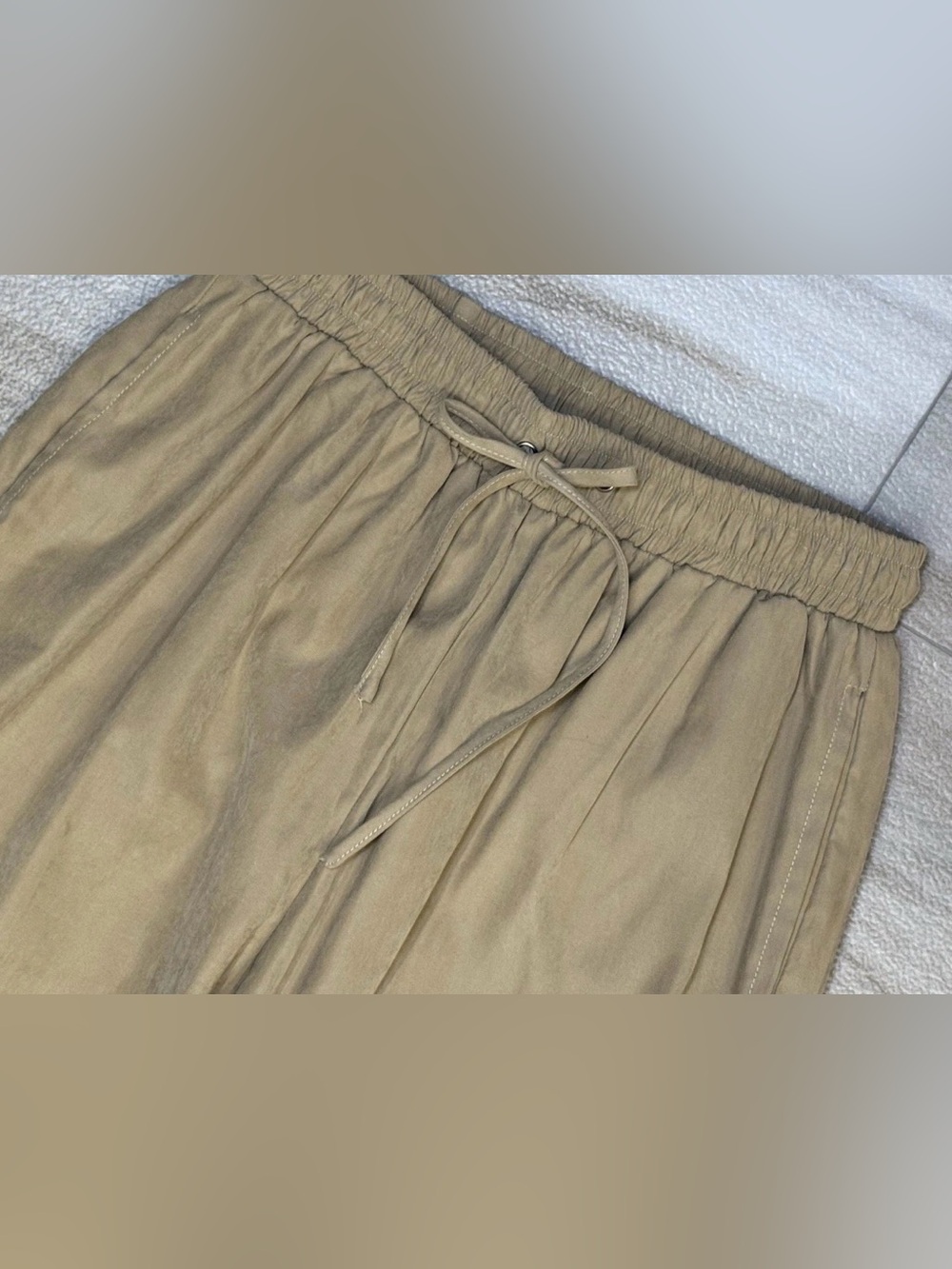 Pretty Little Thing Wide Leg Pant Trouser Tan
Size 8 Flowy Wide Leg Pockets - Picture 4 of 10